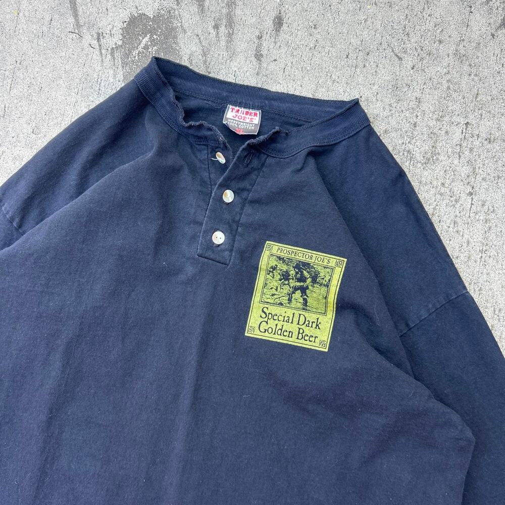 Vintage trader joes henley t shirt